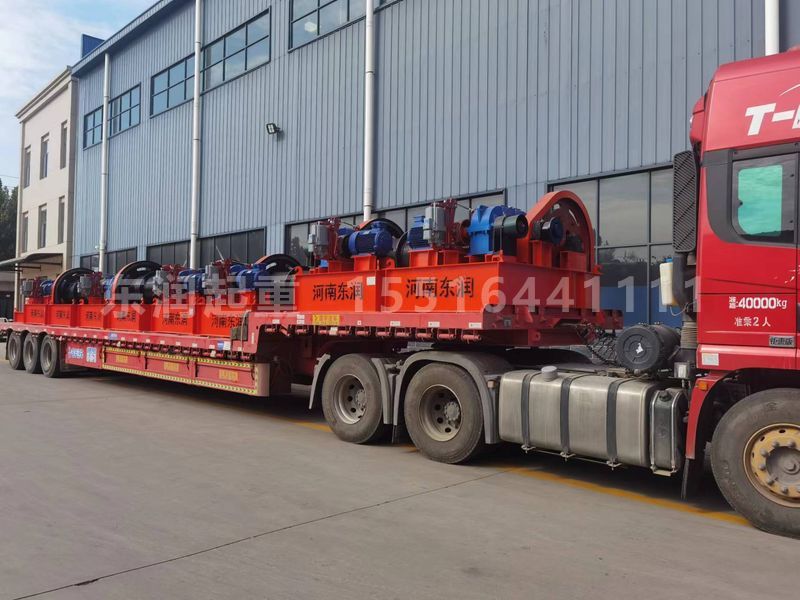 東北恒如水電站QP2x500kn雙吊點啟閉機發(fā)貨